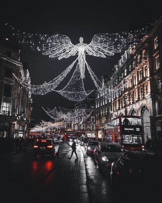 bus with 22 on it, London, Master Number 22, Master Builder 22, numerology, angel lights