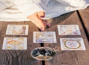 5 Tarot Cards For Achieving Big Things And Remaining Successful